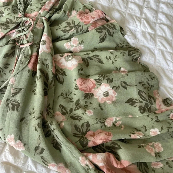 Reformation Gwyneth floral ruffle wrap midi dress - Picture 4 of 9